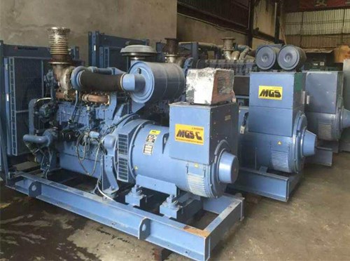 武威发电机组带负载降电压是什么原因照成的？