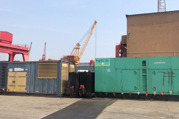 武威发电机出租空气滤清器的清洁频率是多少？