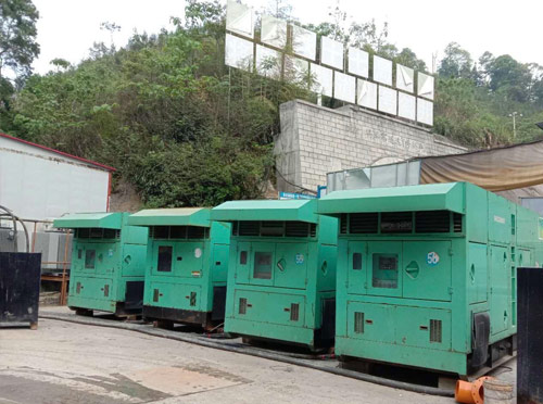 武威先进的应急发电机系统中智能监测和控制系统如何确保电压稳定？